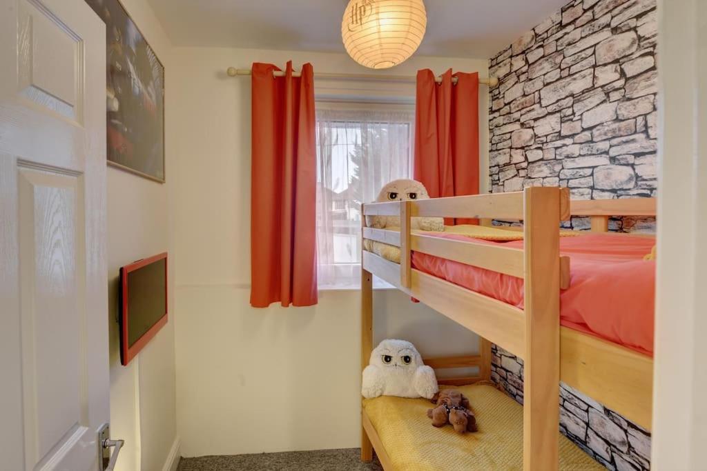 Ferienwohnung Hagrid'S Hut Watford  Exterior foto