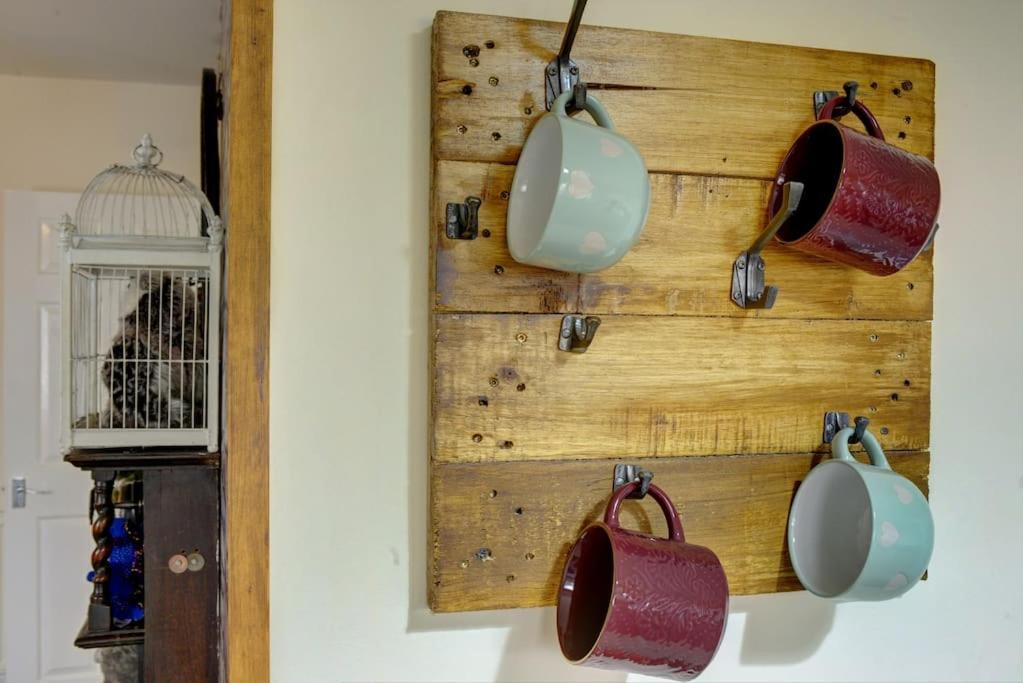 Ferienwohnung Hagrid'S Hut Watford  Exterior foto